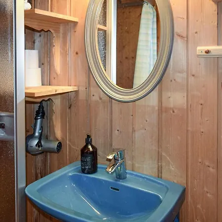 Prázdninový dům Awesome In With Wifi